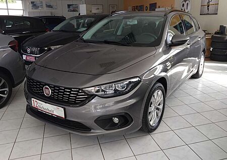 Fiat Tipo Kombi 1.4 T-Jet Lounge Navi Sitzheizung RKF