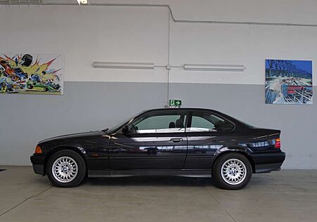 BMW 318 iS Coupe, 2.Hand, 75.800 KM, Erstlack, Topzustand