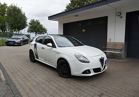 Alfa Romeo Giulietta Turismo 1.4T KLIMA+LEDER+PANORAMA+TEMPO+ALU+6Gang