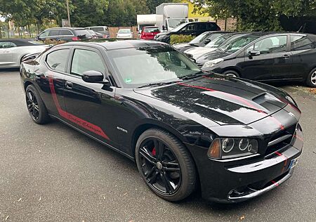 Dodge Charger SRT8