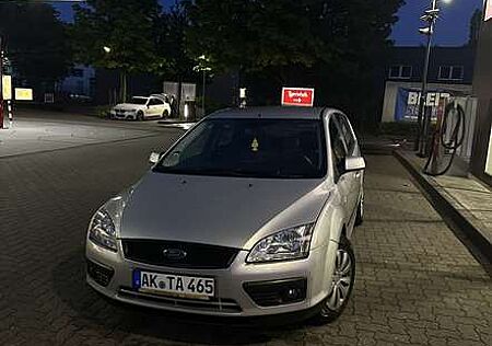 Ford Focus Turnier 1.6 Ti-VCT Style