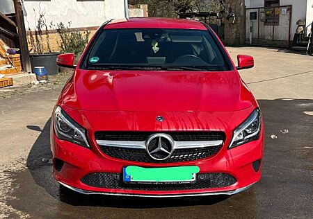 Mercedes-Benz CLA 200 CLA Shooting Brake 200 d 4Matic 7G-DCT UrbanStyle Edition