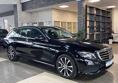 Mercedes-Benz E 300 de Avantgarde Leder LED Navi dig.Cockpit