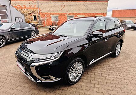 Mitsubishi Outlander PHEV TOP Vollausstattung & Assitenz