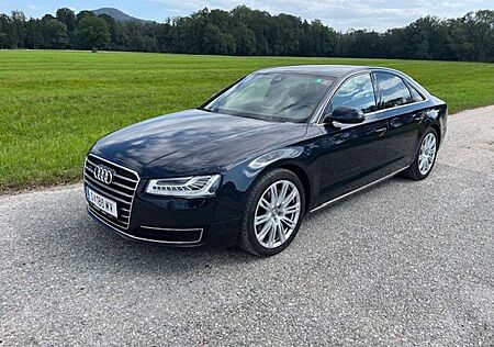 Audi A8 3.0 TDI DPF quattro tiptronic