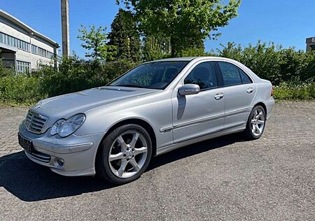 Mercedes-Benz C 200 Automatik Avantgarde Sport Edition 63.250 KM