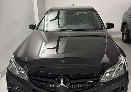 Mercedes-Benz E 63 AMG S 4Matic Speedshift MCT