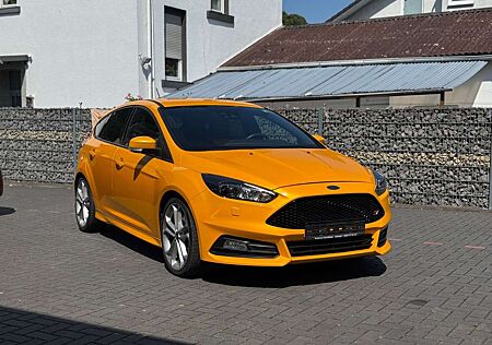 Ford Focus Lim. ST RECARO SERVICE NEU+TÜV NEU-TOP!*