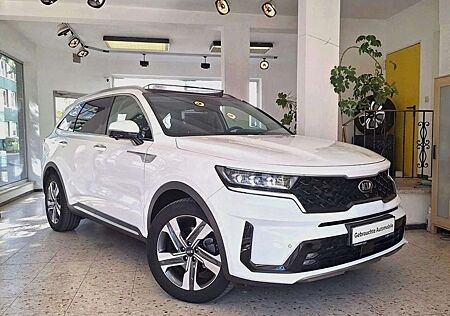 Kia Sorento Plug-In Hybrid AWD Schiebedach 8xRäder Werksgarantie 360* LED