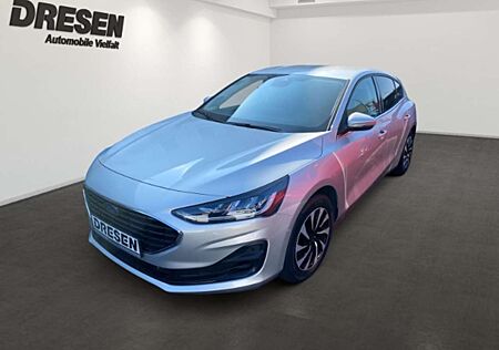 Ford Focus 1.0 EcoBoost Titanium 5Tg. + AHK abn. + Fahrerassi