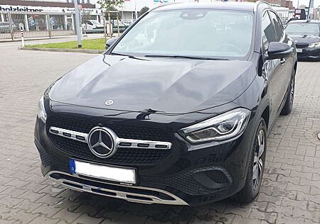 Mercedes-Benz GLA 200 7G-DCT