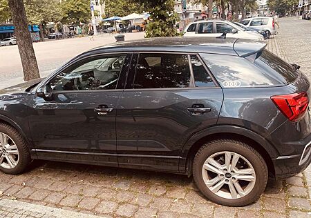Audi Q2 Tfsi 35 Advanced 150 Ps Unfallfrei !