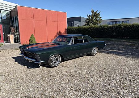 Buick Riviera 425