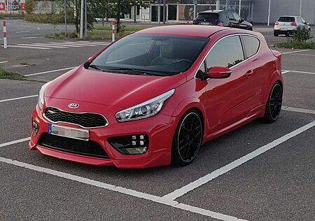 Kia Pro_ceed ProCeed / pro_cee'd GT-Track mit einigen Umbauten