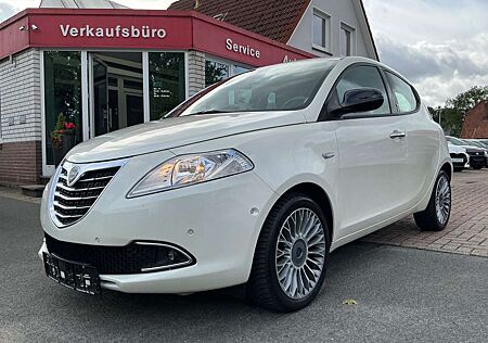 Lancia Ypsilon Platinum 0.9 Twinair PDC USB Allwetter