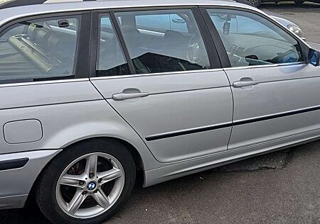 BMW 320i 320 touring Comfort Edition