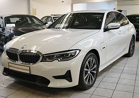 BMW 330 E G20 Sport Line *LED*T-LEDER*NAVI*LIVE-COCKPIT