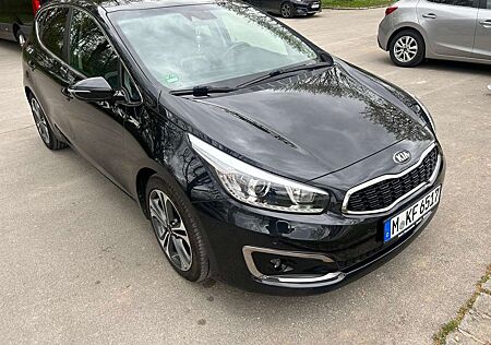 Kia Cee'd Ceed / 1.6 CRDi DCT Platinum Edition