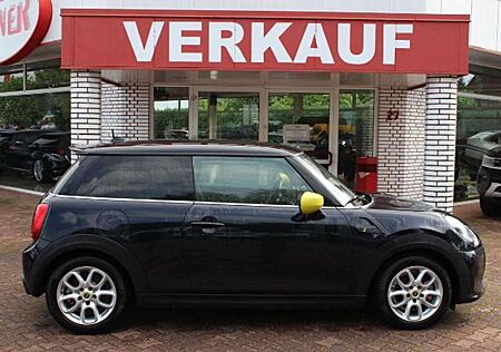 Mini Cooper SE Steptr. Esential Trim / Navi + Leder + HeadUp