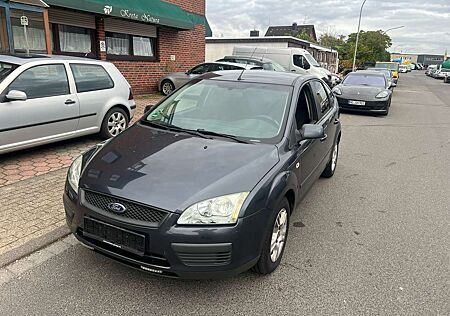 Ford Focus 1.6 16V Automatik,4Türig,Klima,Alufelgen,Tüv