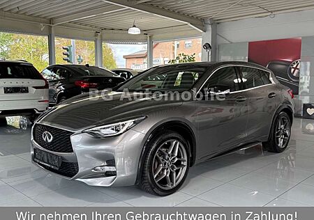 Infiniti Q30 gebraucht kaufen Infiniti Q30 S 1.6 *Panorama*Automatik*Navi*