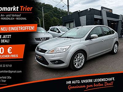 Ford Focus Ghia! 1.Hand! Scheckheft! Wenig KM!