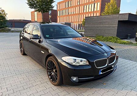 BMW 525 3.0 204 PS BI-Xenon Panorama Standheizung AHK