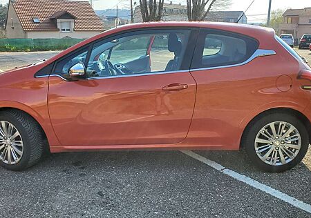 Peugeot 208 PureTech 82 Active