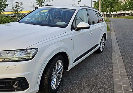 Audi Q7 3.0 TDI quattro tiptronic