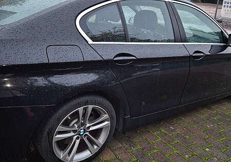 BMW 523i 523