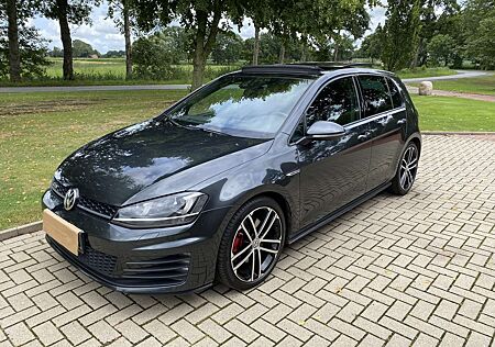 VW Golf Volkswagen GTD BlueMotion Technology