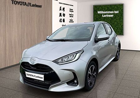 Toyota Yaris 1.5 Teamplayer Kam.+KlimaA+LED+PDC+SHZ+ACC