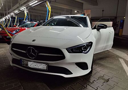 Mercedes-Benz CLA 180 Shooting Brake 7G-DCT Progressive