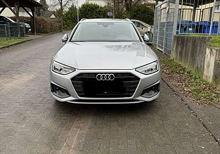 Audi A4 Avant 35 TDI S tronic