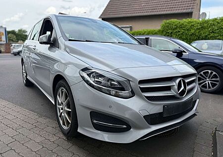 Mercedes-Benz B 180 NAVI/KLIMA/SHZ/PDC/TEMPOMAT/USB/ALUS/AHK
