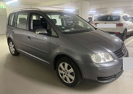 VW Touran Volkswagen 1.6 Conceptline