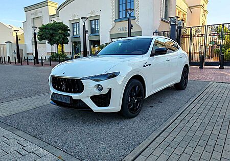 Maserati Levante GT MildHybrid/Sport/Nerissimo/Pano/H&K/360°