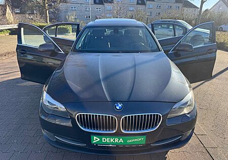 BMW 528 i AUTOMATIK. NAVIGATION.SCHIEBEDACH.LEDER.KAMERA.
