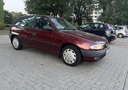 Opel Astra 1.6 Si 100 PS TÜV 03/2027