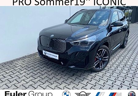 BMW iX1 30 M-Sport PRO Sommer19'' ICONIC ParkAss H/K Pano