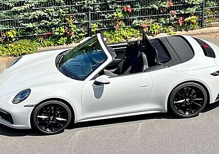 Porsche 992 Carrera Cabriolet **Kreide**Sport-Design**