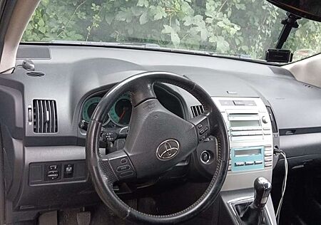 Toyota Corolla Verso 2.2 D-CAT DPF Sol