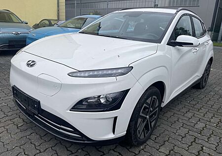 Hyundai Kona Select dig.Cockpit ACC R.Cam Spurassist.