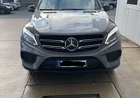 Mercedes-Benz GLE 350 d 4Matic AMG Line TOP Zustand