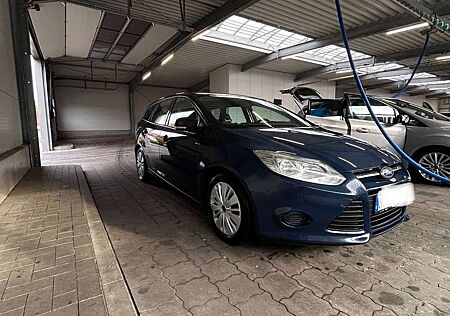 Ford Focus 1.6 TDCI ECO. L. Tr.