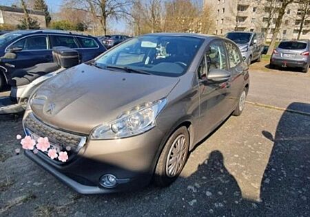 Peugeot 208 95 VTI Allure