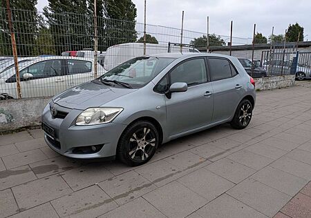 Toyota Auris Life