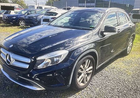 Mercedes-Benz GLA 200 (156.943) Rechtslenker