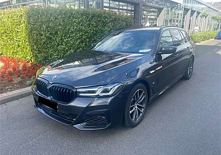 BMW 530 i M Sport. HUD Laser Anhänger Sportpaket