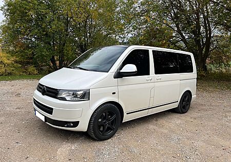 VW T5 Multivan Volkswagen Multivan DSG 4MOTION BMT Highline